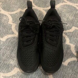 Women Black Nike Air Max 270 size 6.5
